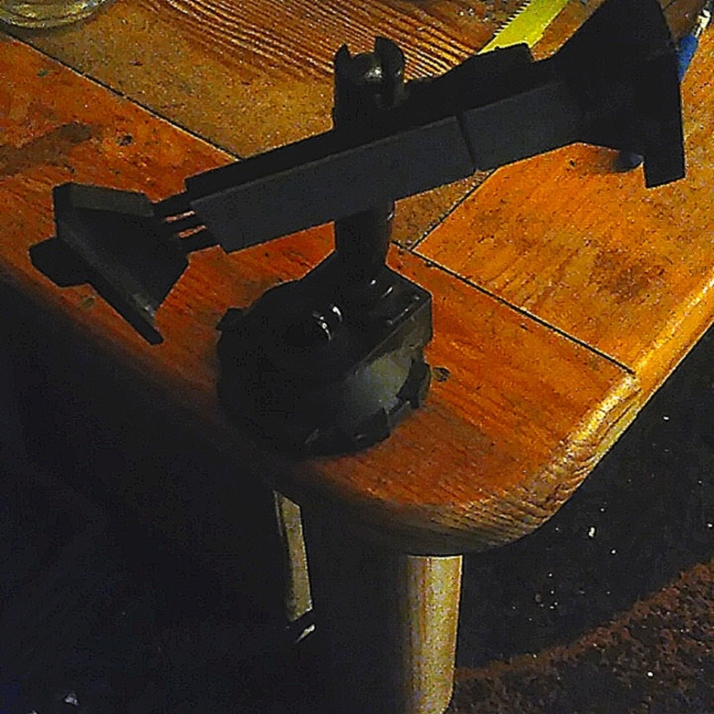 Tablet Mount for a Window (iPhone or Android)SKU891245 in good condition